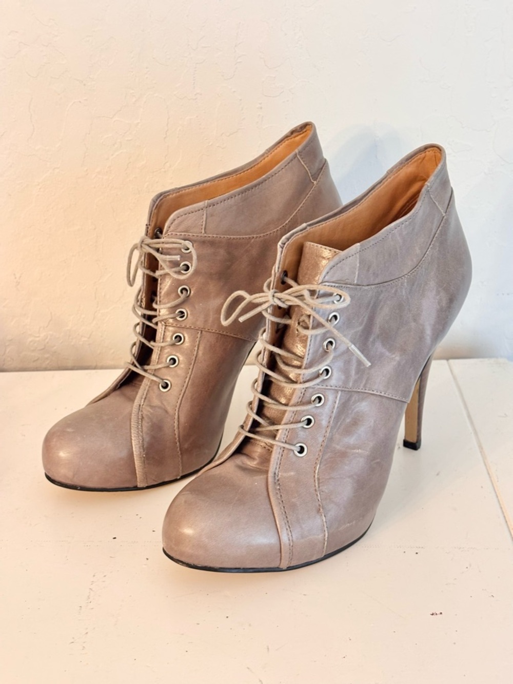Nine West ‘Vanished’ Leather Lace Up Stiletto Oxford Style Booties Taupe, Sz 9N